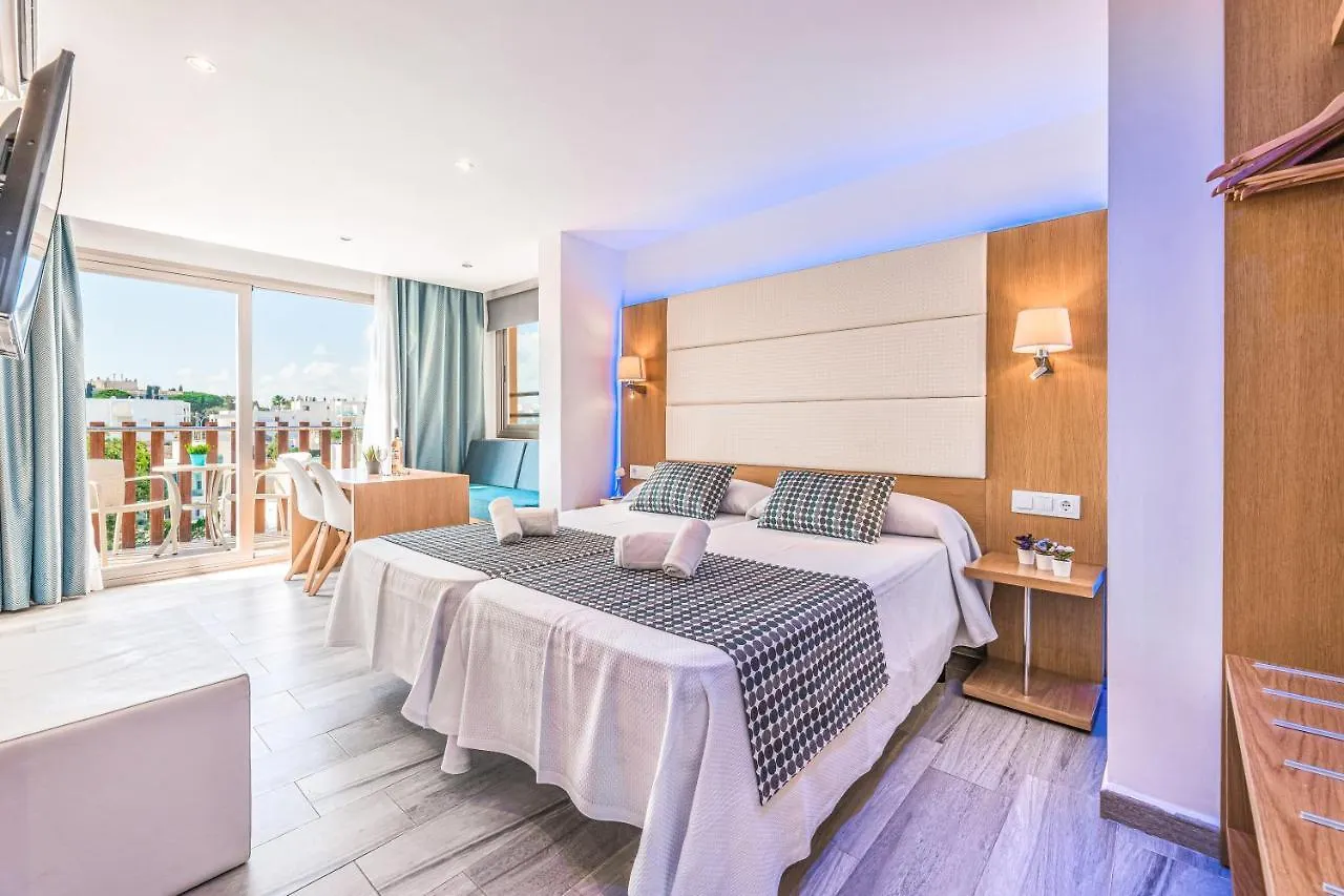 Apartamentos Playa Ferrera Кала-Феррера